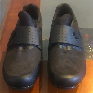 Soulcycle clip in cycling shoes